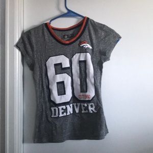 🥑4/$20 Girls large NFL Broncos tshirt
